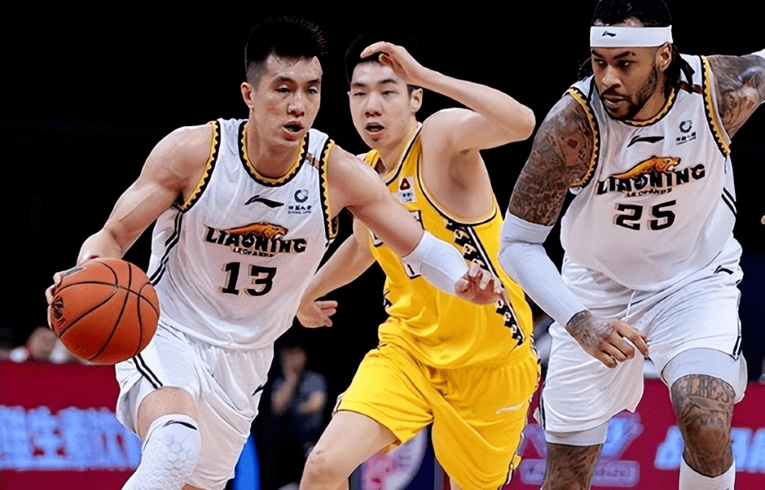 国际比赛日门兴格拉德巴赫调整名单以备CBA季后赛，主帅复盘环节打磨，气氛紧张，身体对抗强度拉满的简单介绍-开云官方在线登录