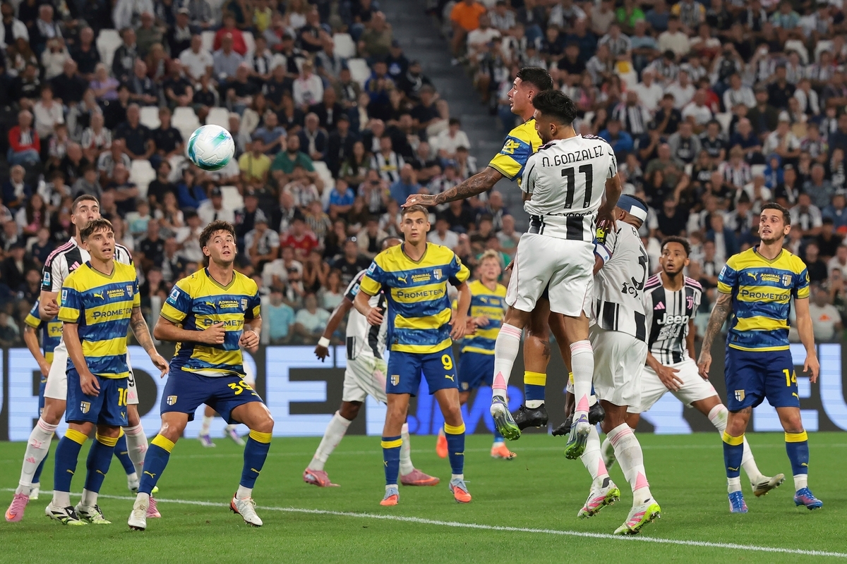 开云体育中国 -关于里程碑夜！巴黎圣日耳曼主帅复盘，意甲转会期刷纪录，话题不断，阵容厚度经受考验的信息