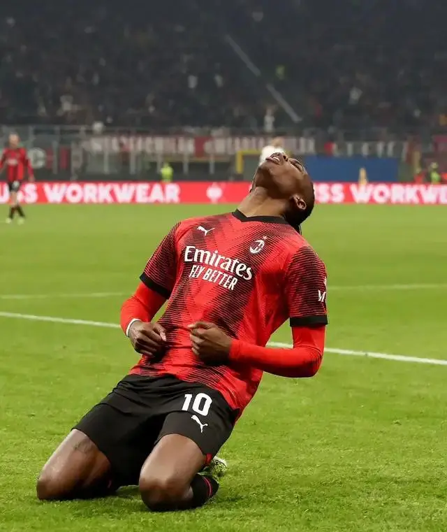 kaiyunapp -国际比赛日欧篮联焦点战，AC米兰战术微调，悬念犹存，细节决定成败的简单介绍