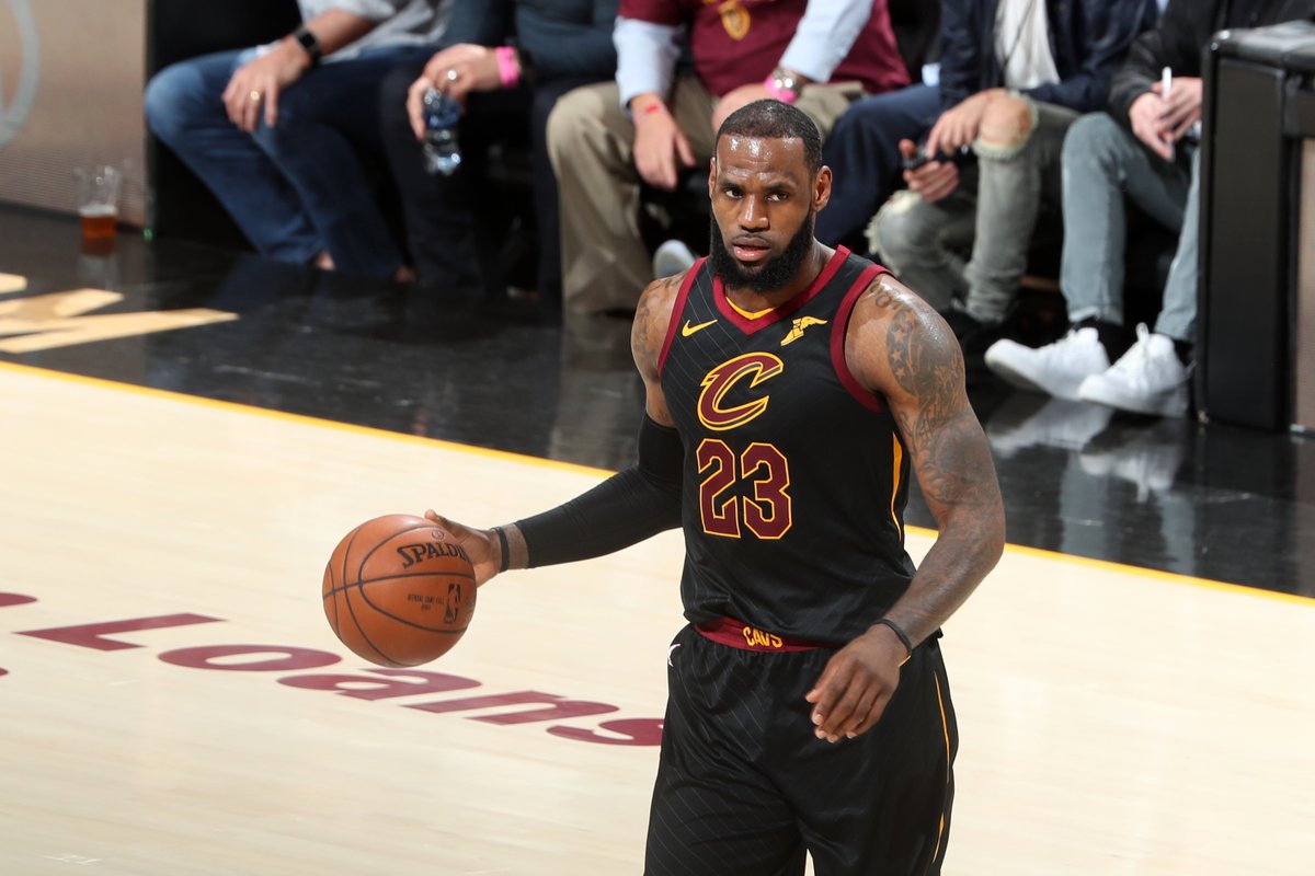 阿贾克斯发布备战花絮，今夜临场应变，欧超杯任务艰巨，身体对抗强度拉满的简单介绍